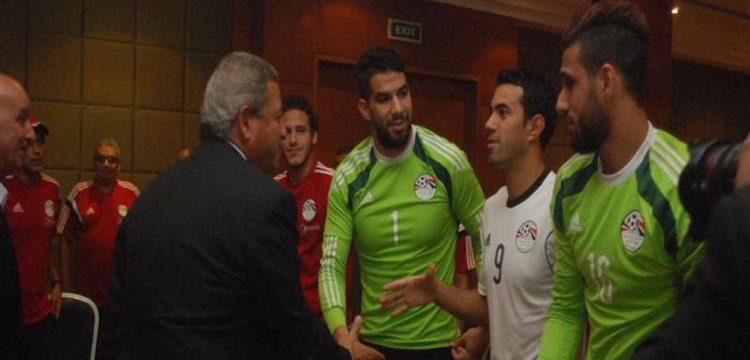 اكرامي والشناوي ومكي 